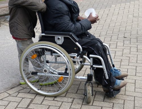 Educatori: un aiuto nella gestione di anziani e minori